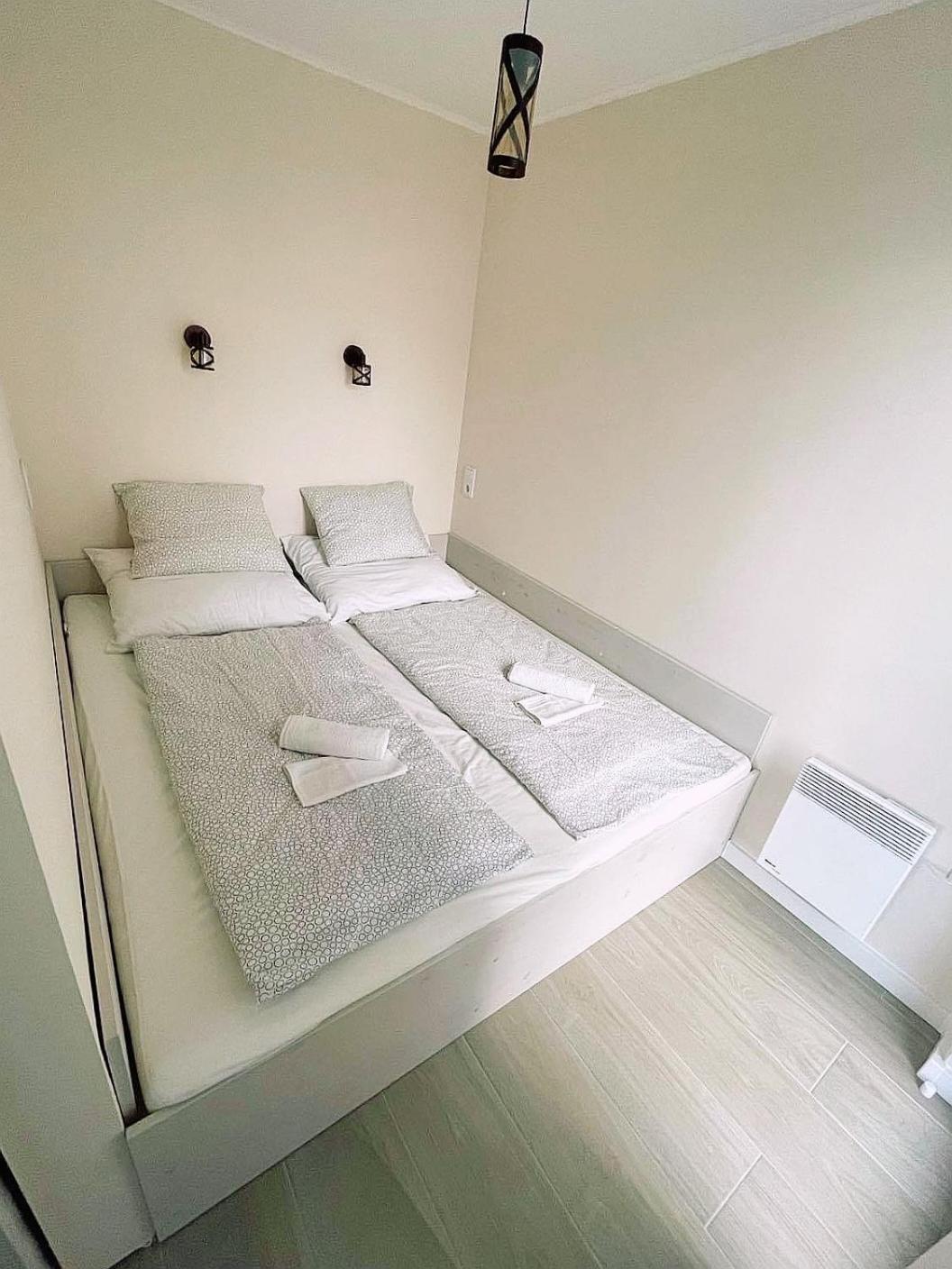 Lakeside Family & Studio Apartments Keszthely Esterno foto